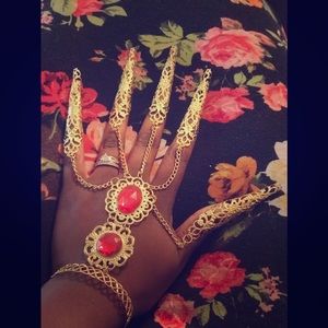 Diva Hand Jewels
